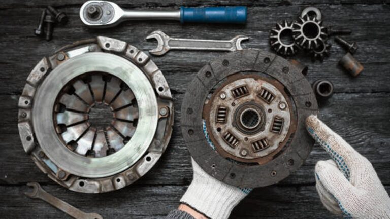 Image of a centrifugal clutch cleaning